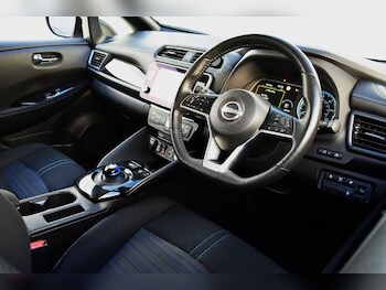 Used Nissan Leaf 2022 for sale - 77747033: Photo