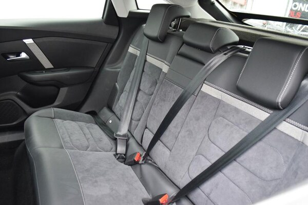 Used Citroen C4 2023 for sale - 76322335: Photo 15