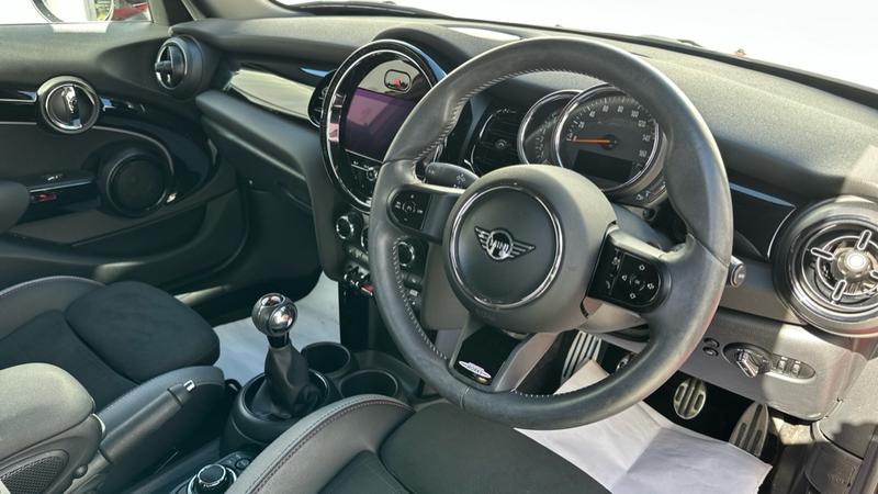 Used MINI Hatch 2022 for sale - 78133828: Photo 2