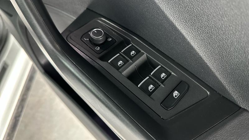 Used Volkswagen T-Roc 2019 for sale - 76625330: Photo 42