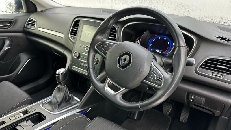 Used Renault Megane 2019 for sale - 77470257: Photo 2