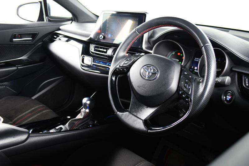 Used Toyota C-HR 2022 for sale - 76835562: Photo 2