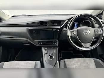 Used Toyota Auris 2018 for sale - 76089622: Photo 4