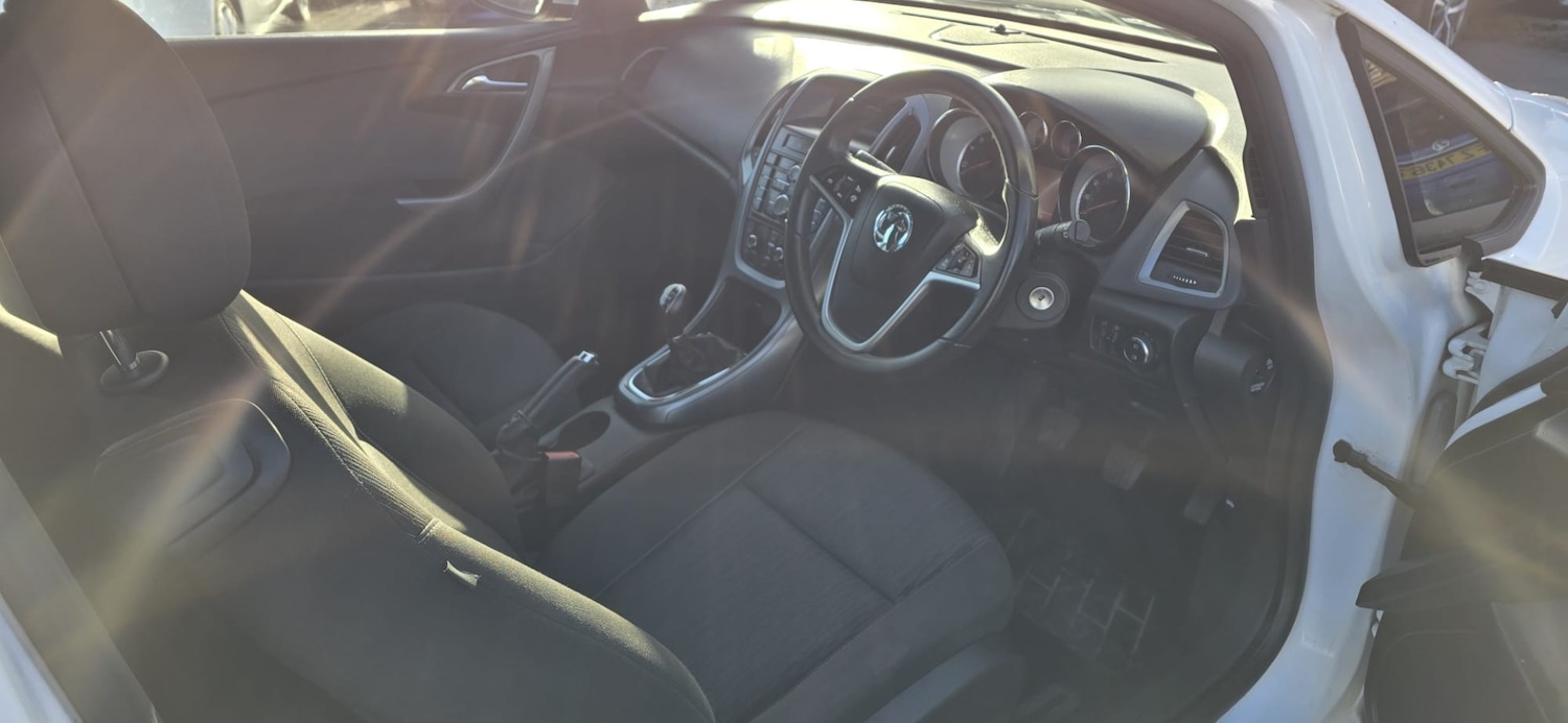 Used Vauxhall Astra GTC 2014 for sale - 76602787: Photo 15