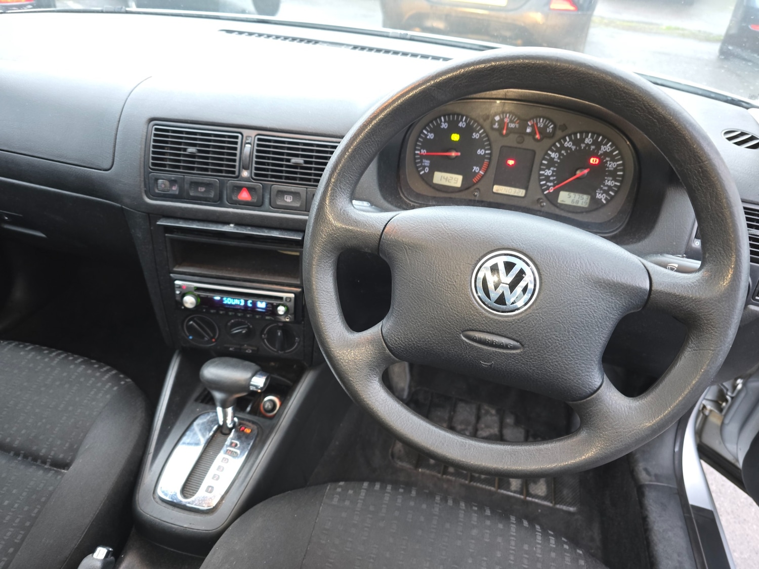 Used Volkswagen Golf 2005 for sale - 77240206: Photo 12