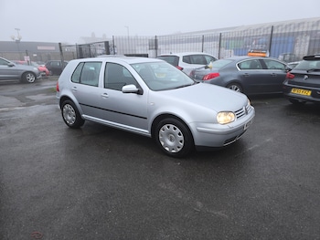 Used Volkswagen Golf 2005 for sale - 77240206: Photo