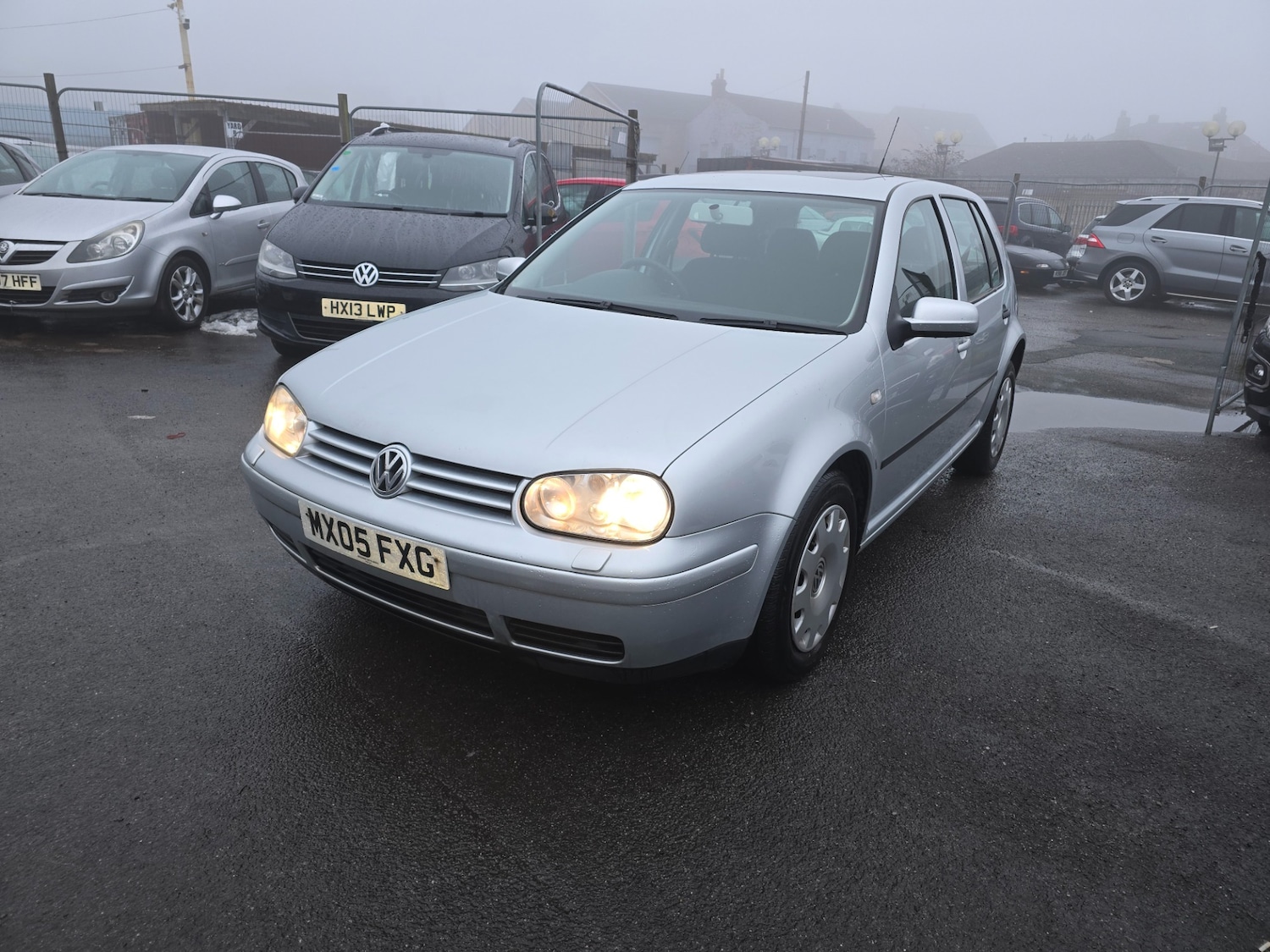 Used Volkswagen Golf 2005 for sale - 77240206: Photo 4