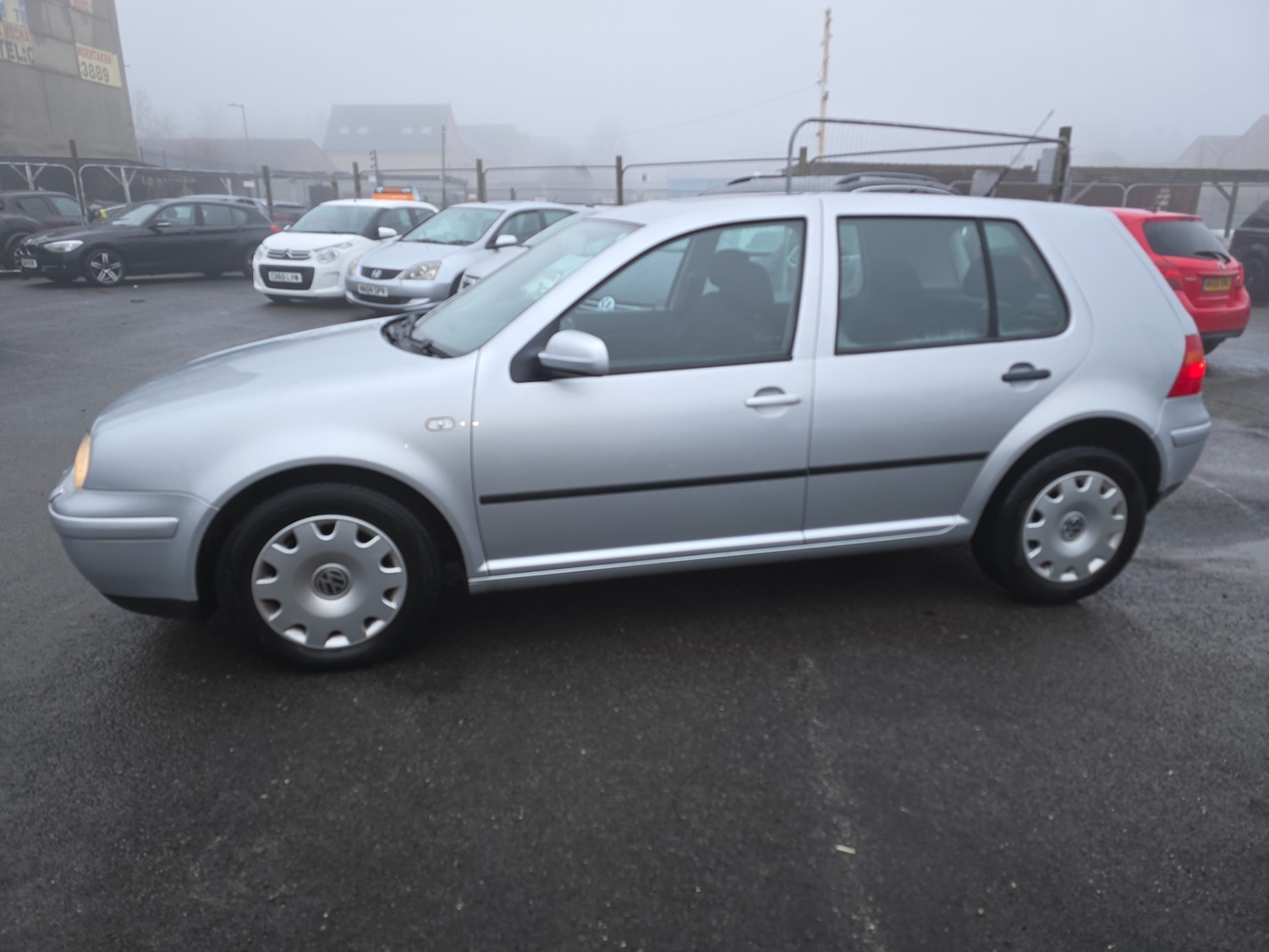 Used Volkswagen Golf 2005 for sale - 77240206: Photo 6