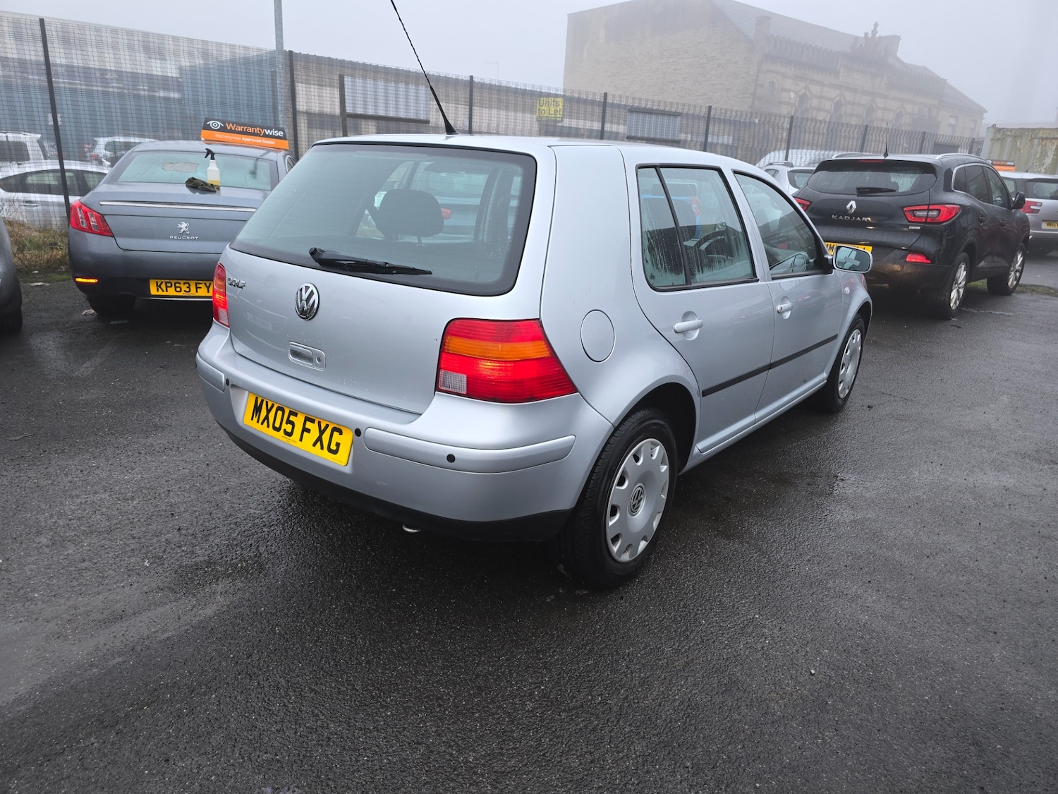 Used Volkswagen Golf 2005 for sale - 77240206: Photo 9