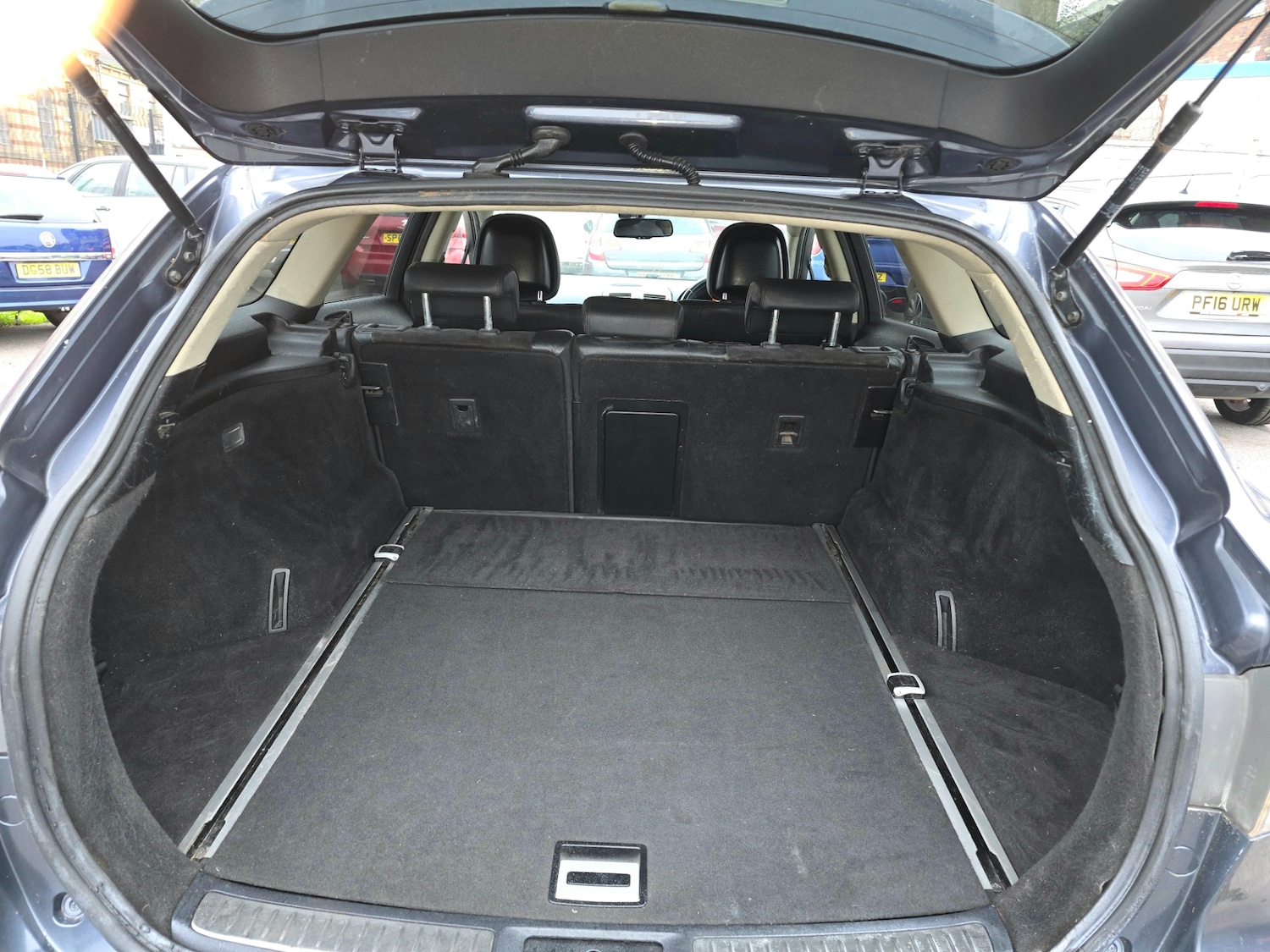 Used Toyota Avensis 2013 for sale - 77318255: Photo 13