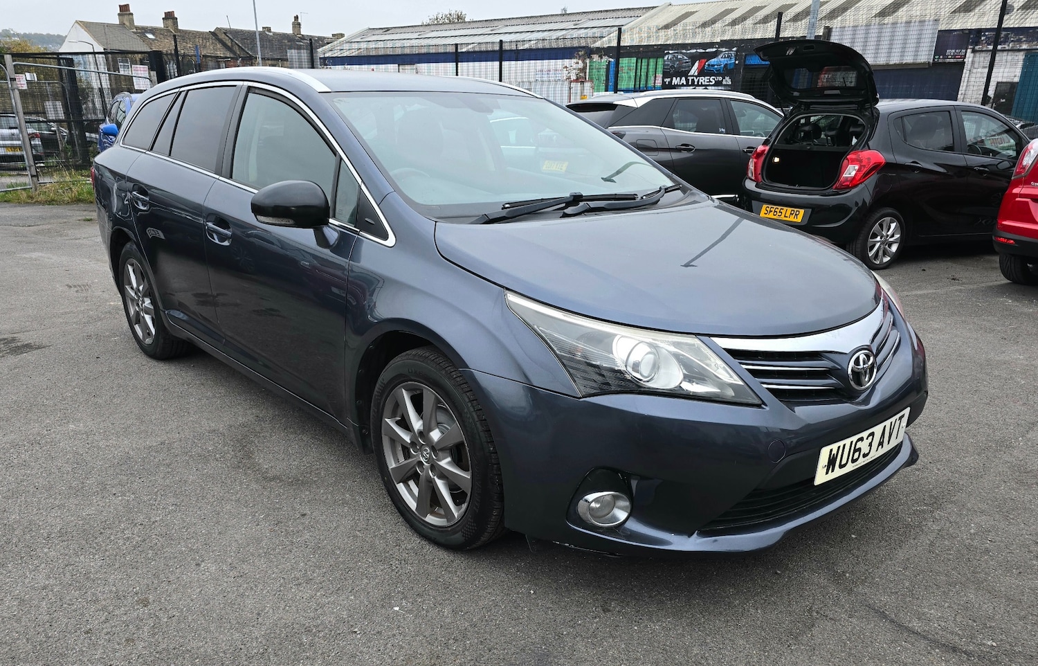 Used Toyota Avensis 2013 for sale - 77318255: Photo 3