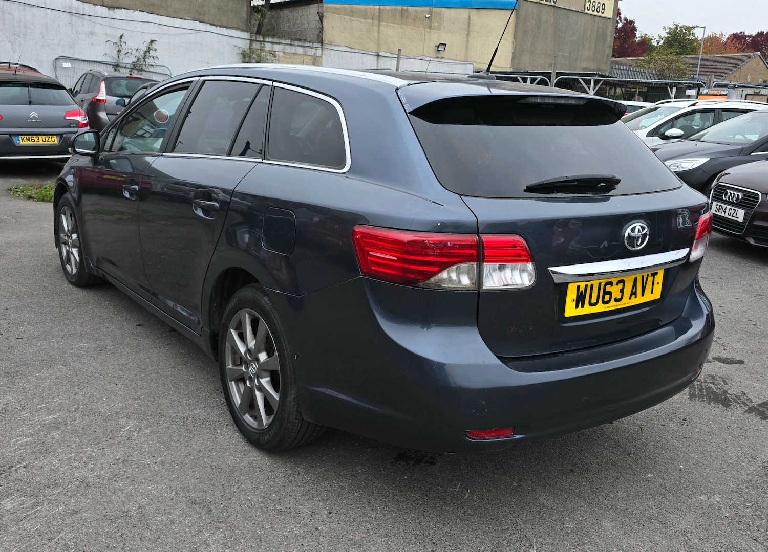 Used Toyota Avensis 2013 for sale - 77318255: Photo 8