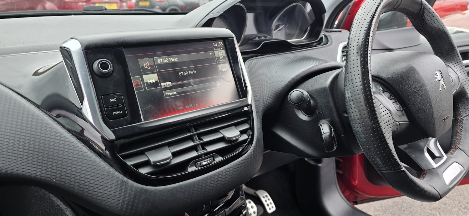 Used Peugeot 2008 2016 for sale - 76129259: Photo 13