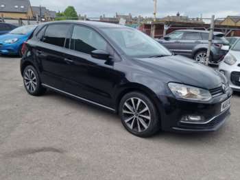 Used Volkswagen Polo 2015 for sale - 74753618: Photo