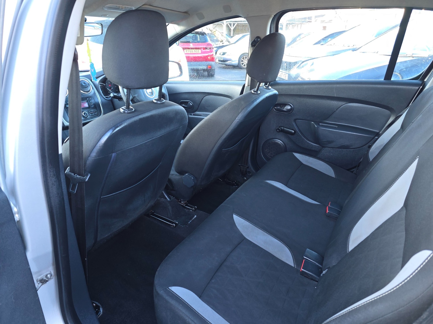 Used Dacia Sandero Stepway 2015 for sale - 77057013: Photo 10