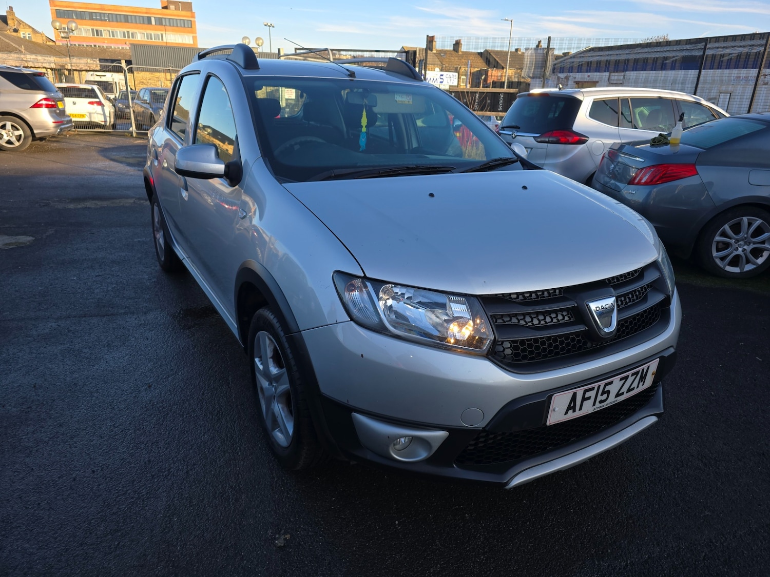 Used Dacia Sandero Stepway 2015 for sale - 77057013: Photo 2
