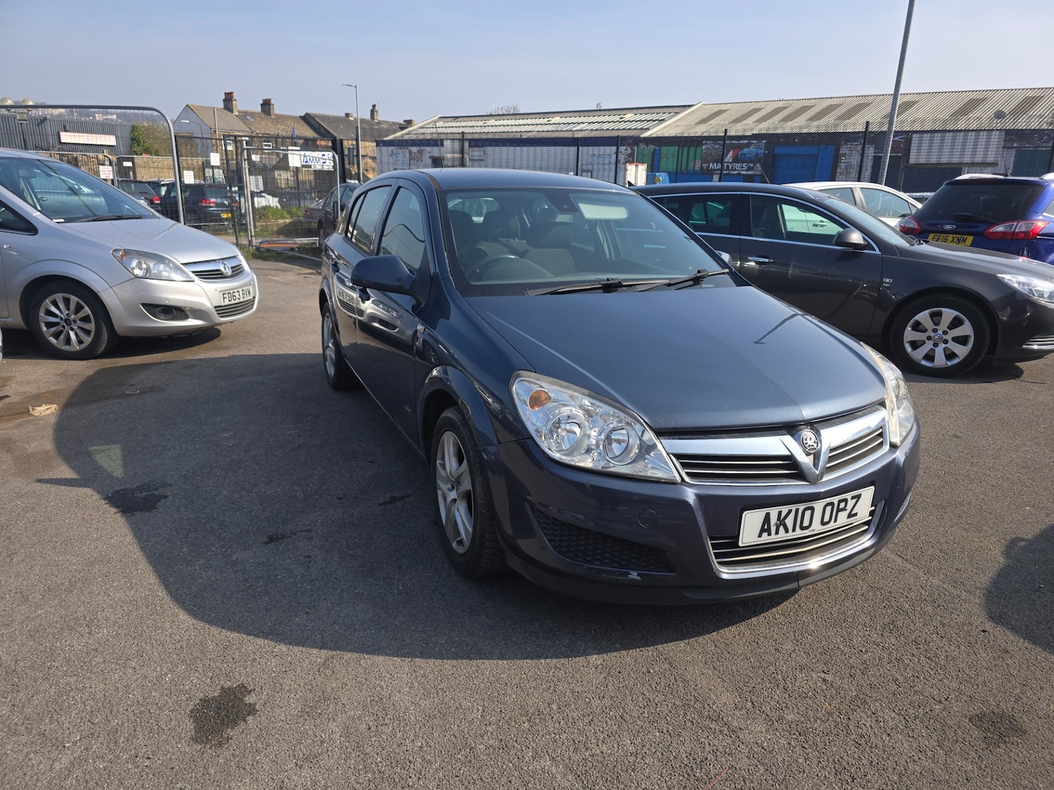 Used Vauxhall Astra 2010 for sale - 78027837: Photo 2