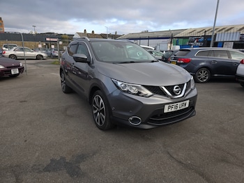 Used Nissan Qashqai 2016 for sale - 76225386: Photo 2