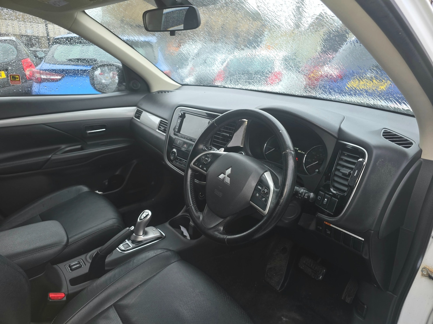 Used Mitsubishi Outlander 2015 for sale - 77635829: Photo 9