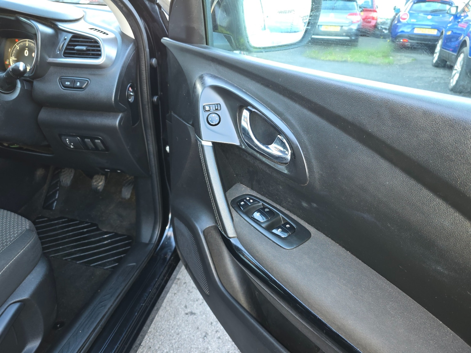 Used Renault Kadjar 2017 for sale - 76594557: Photo 12