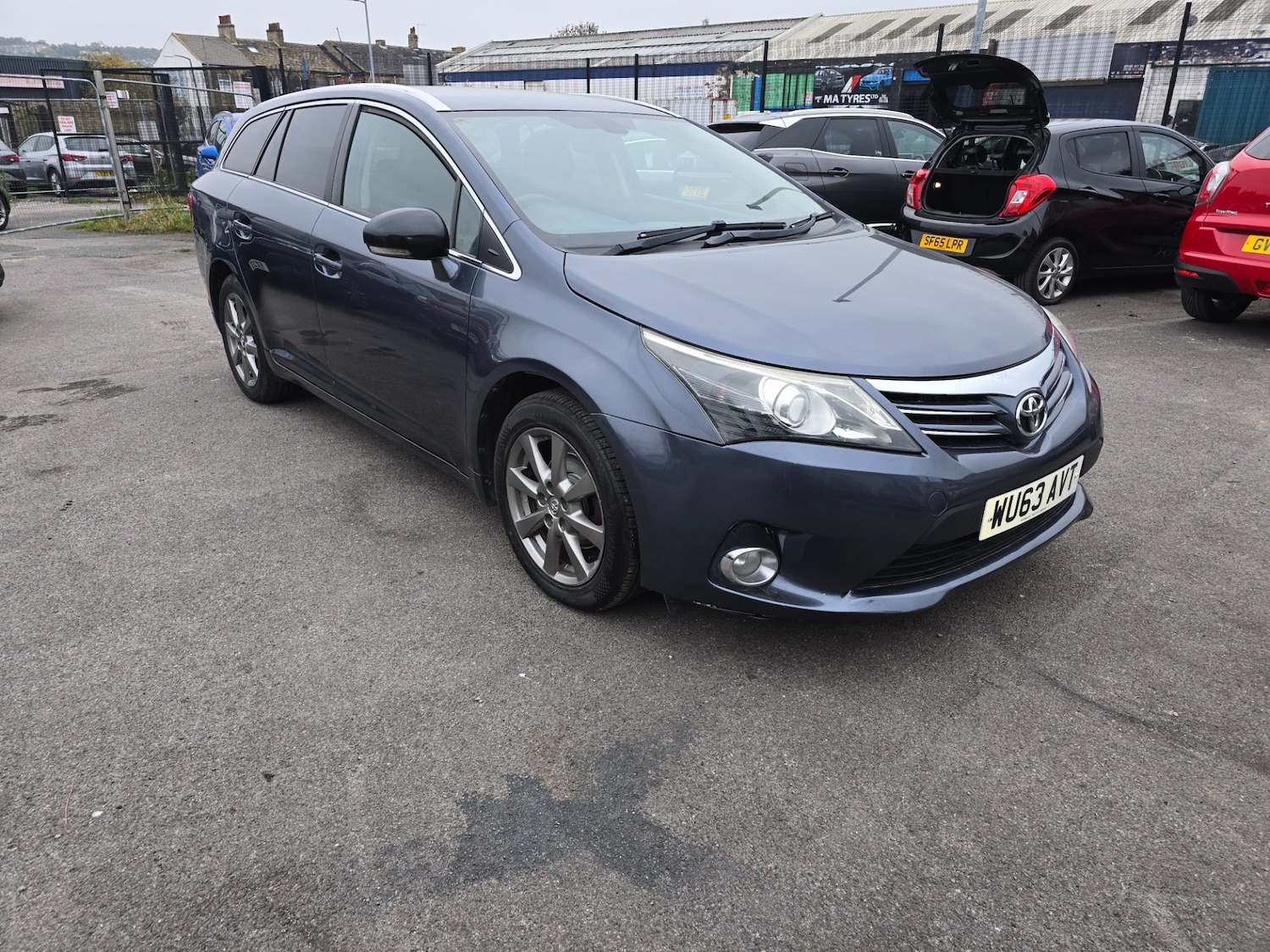 Used Toyota Avensis 2013 for sale - 76305844: Photo 1