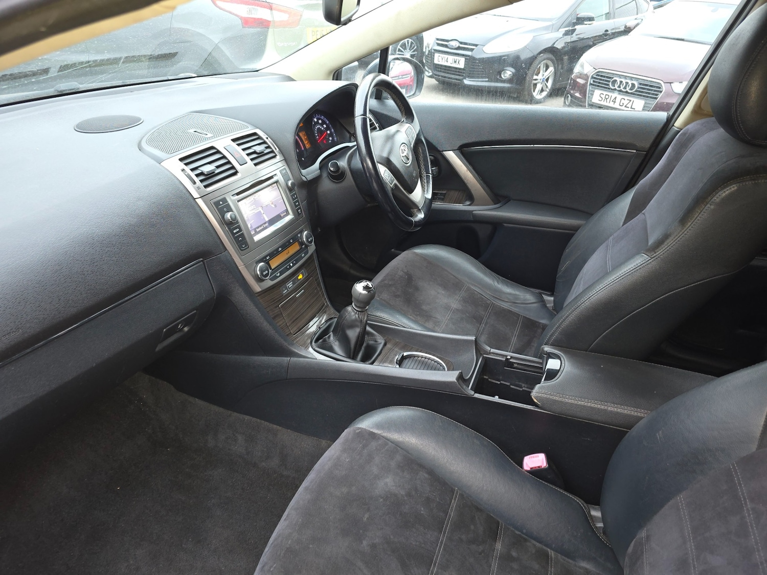 Used Toyota Avensis 2013 for sale - 76305844: Photo 17