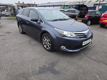 Toyota - Avensis