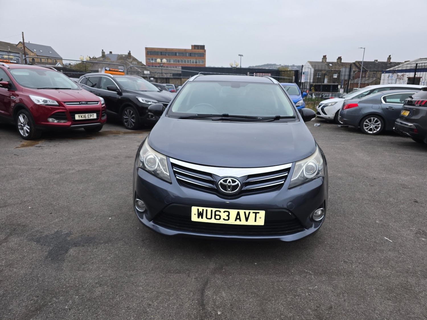 Used Toyota Avensis 2013 for sale - 76305844: Photo 3