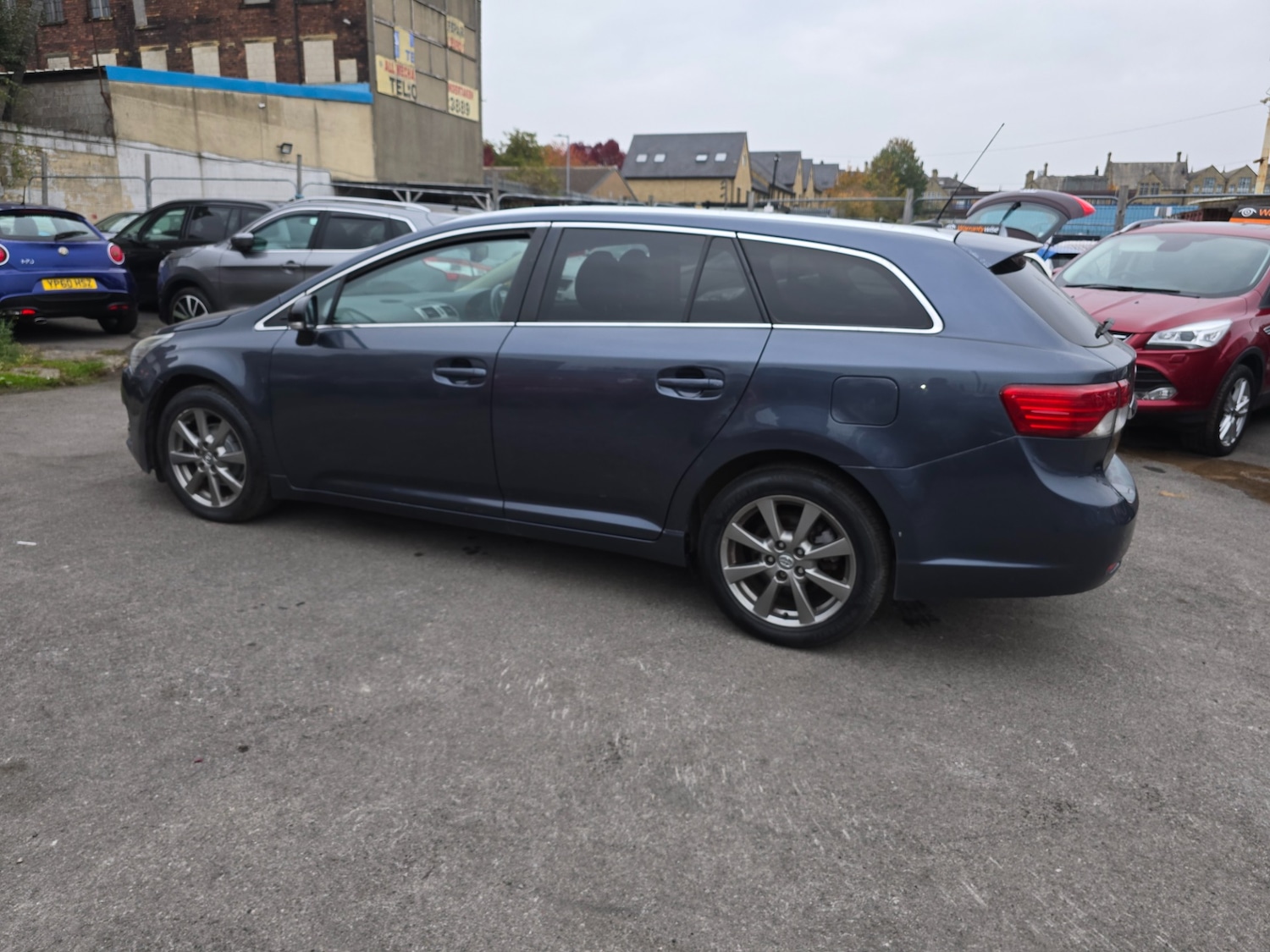 Used Toyota Avensis 2013 for sale - 76305844: Photo 7