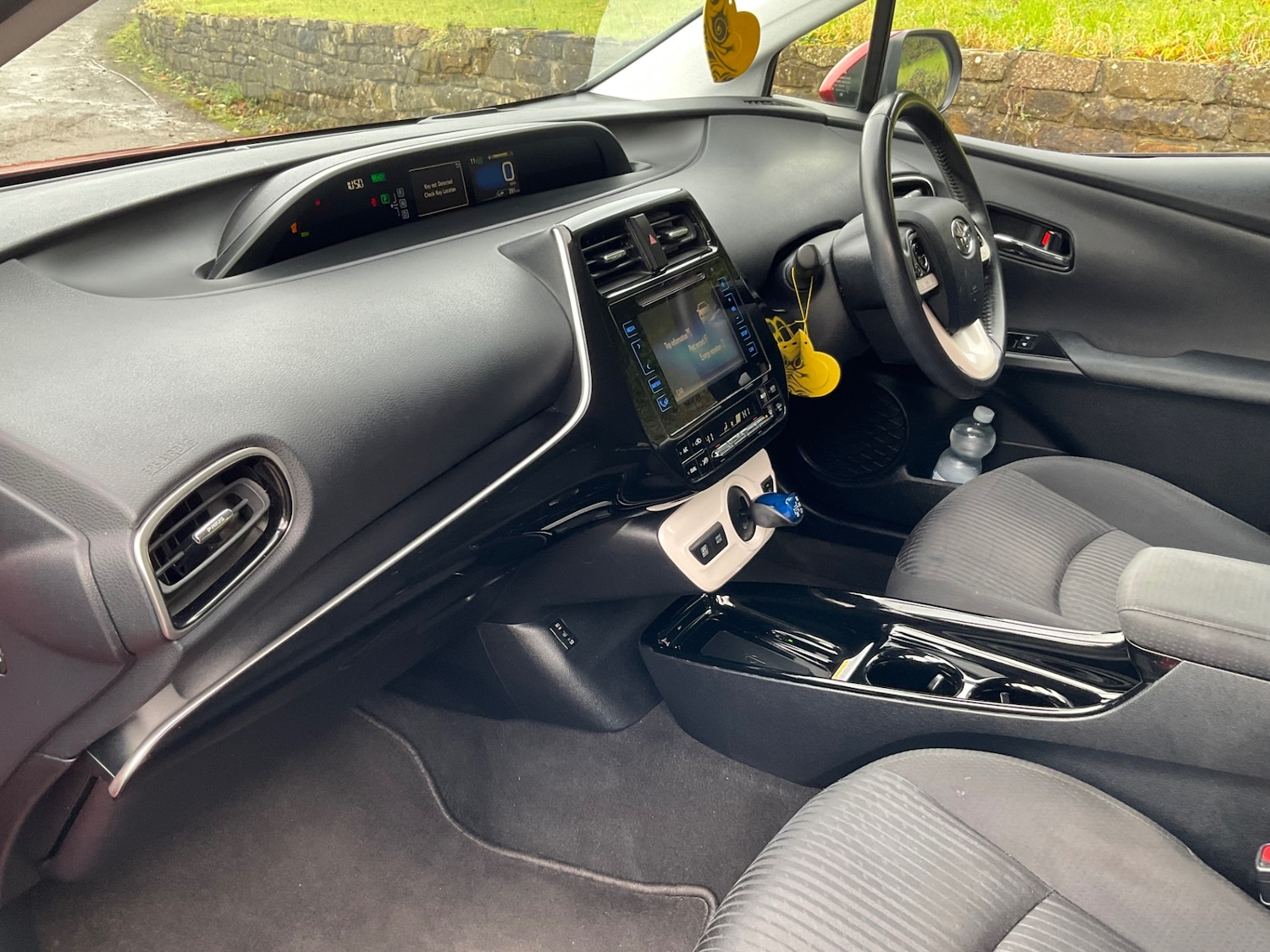 Used Toyota Prius 2017 for sale - 76422150: Photo 11