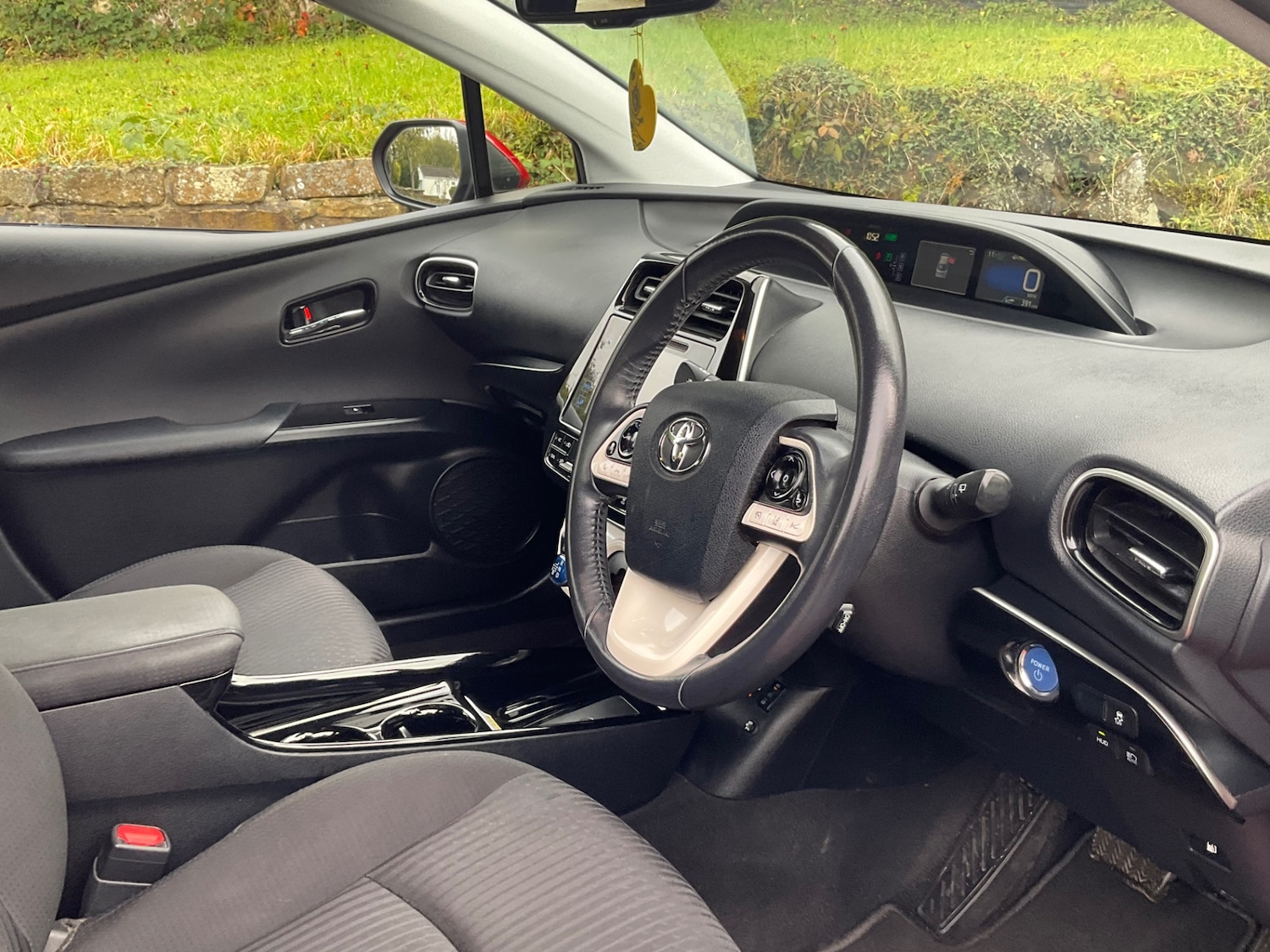 Used Toyota Prius 2017 for sale - 76422150: Photo 9