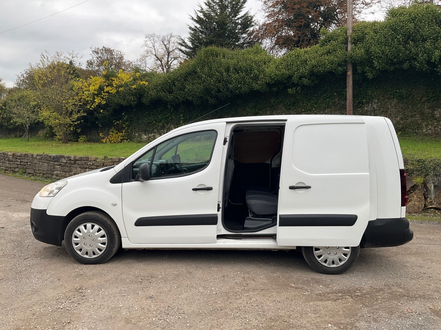 Used Peugeot Partner 2014 for sale - 76403195: Photo 10