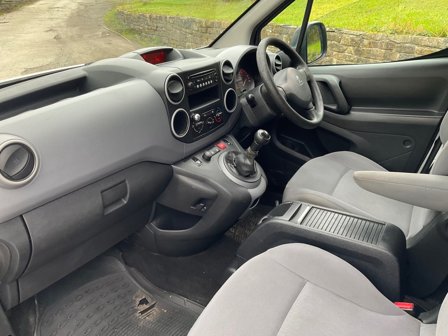 Used Peugeot Partner 2014 for sale - 76403195: Photo 16