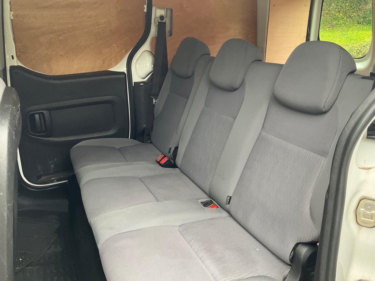 Used Peugeot Partner 2014 for sale - 76403195: Photo 19