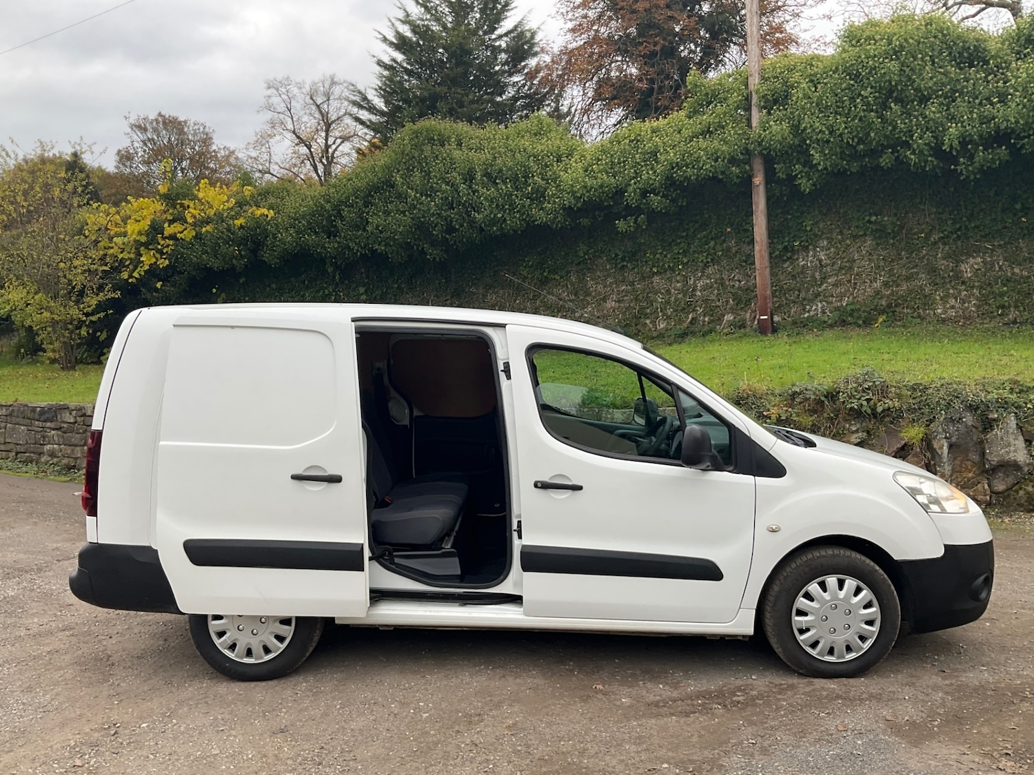 Used Peugeot Partner 2014 for sale - 76403195: Photo 8