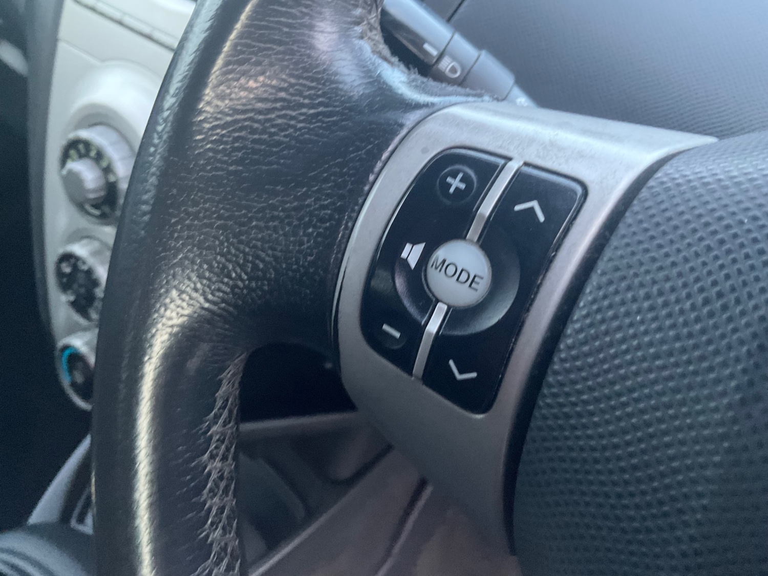 Used Toyota Yaris 2007 for sale - 77264224: Photo 31