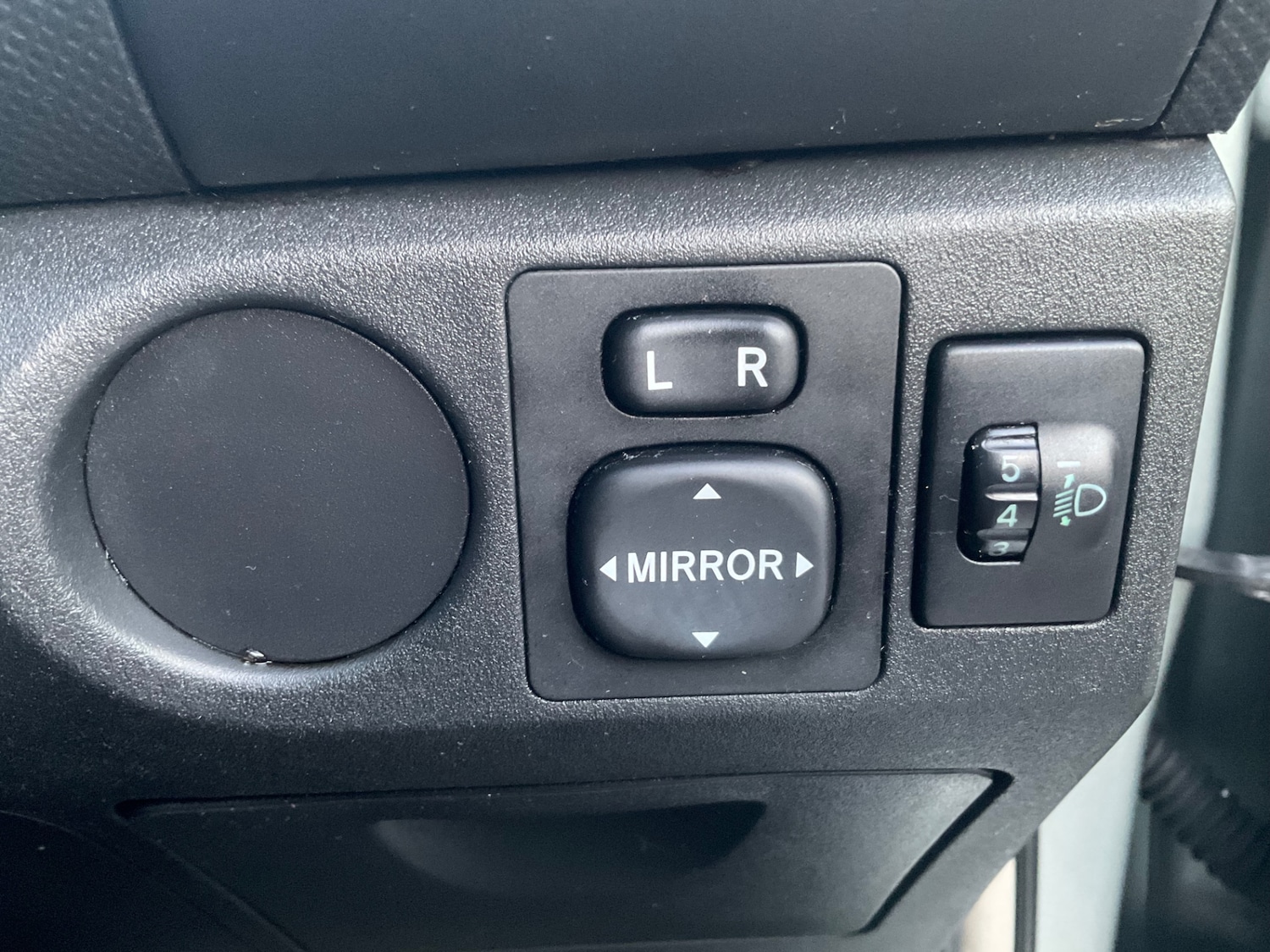 Used Toyota Yaris 2007 for sale - 77264224: Photo 33