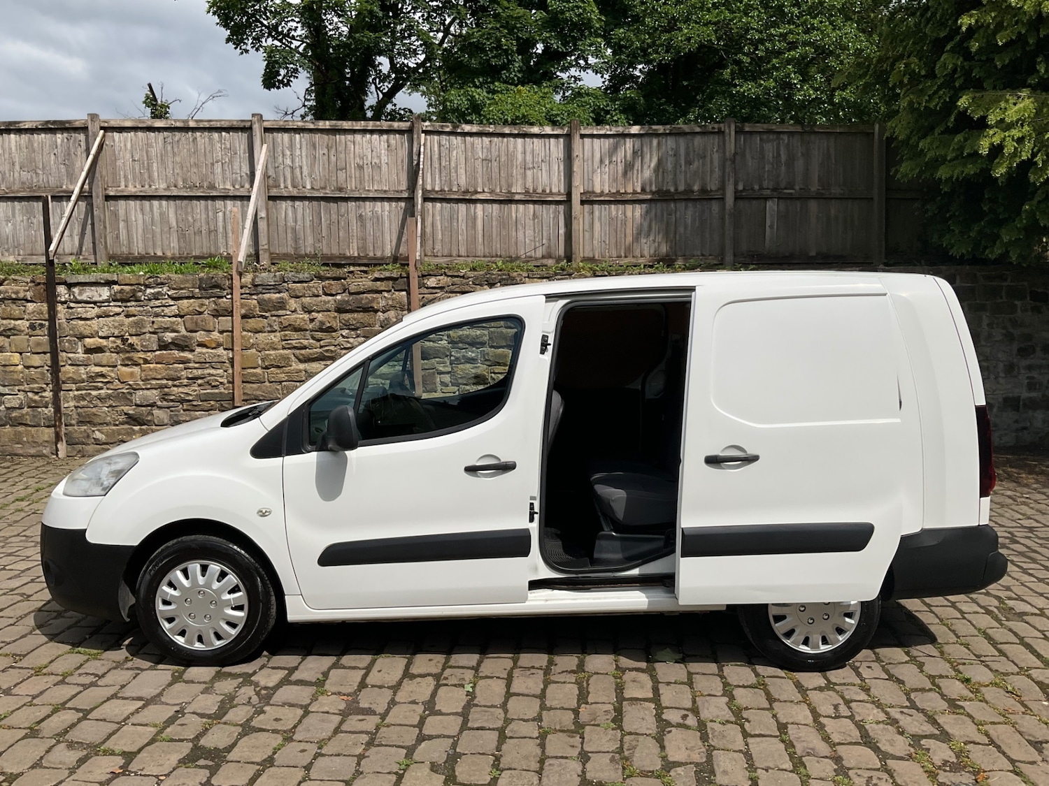 Used Peugeot Partner 2014 for sale - 76864260: Photo 15