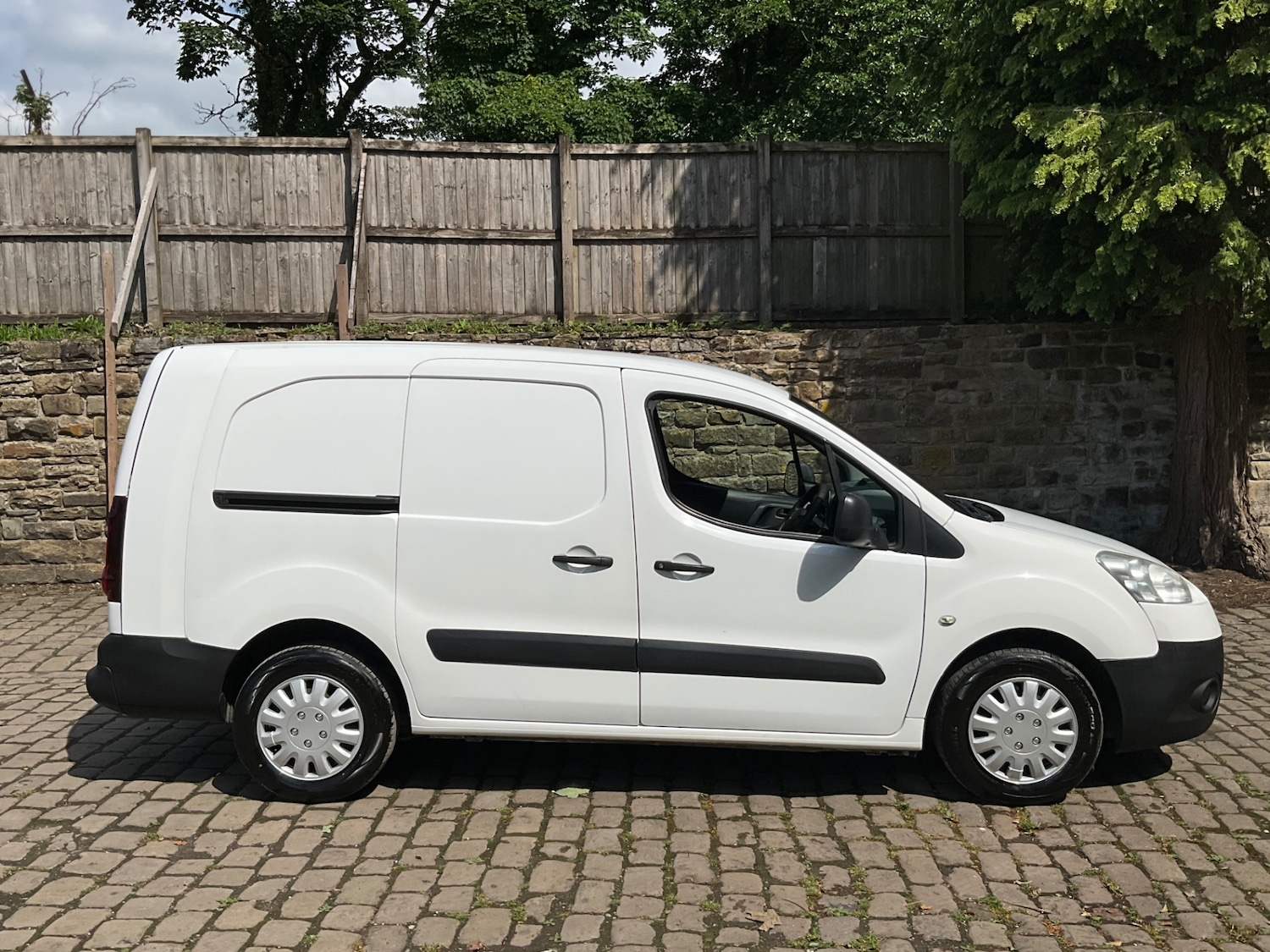 Used Peugeot Partner 2014 for sale - 76864260: Photo 9