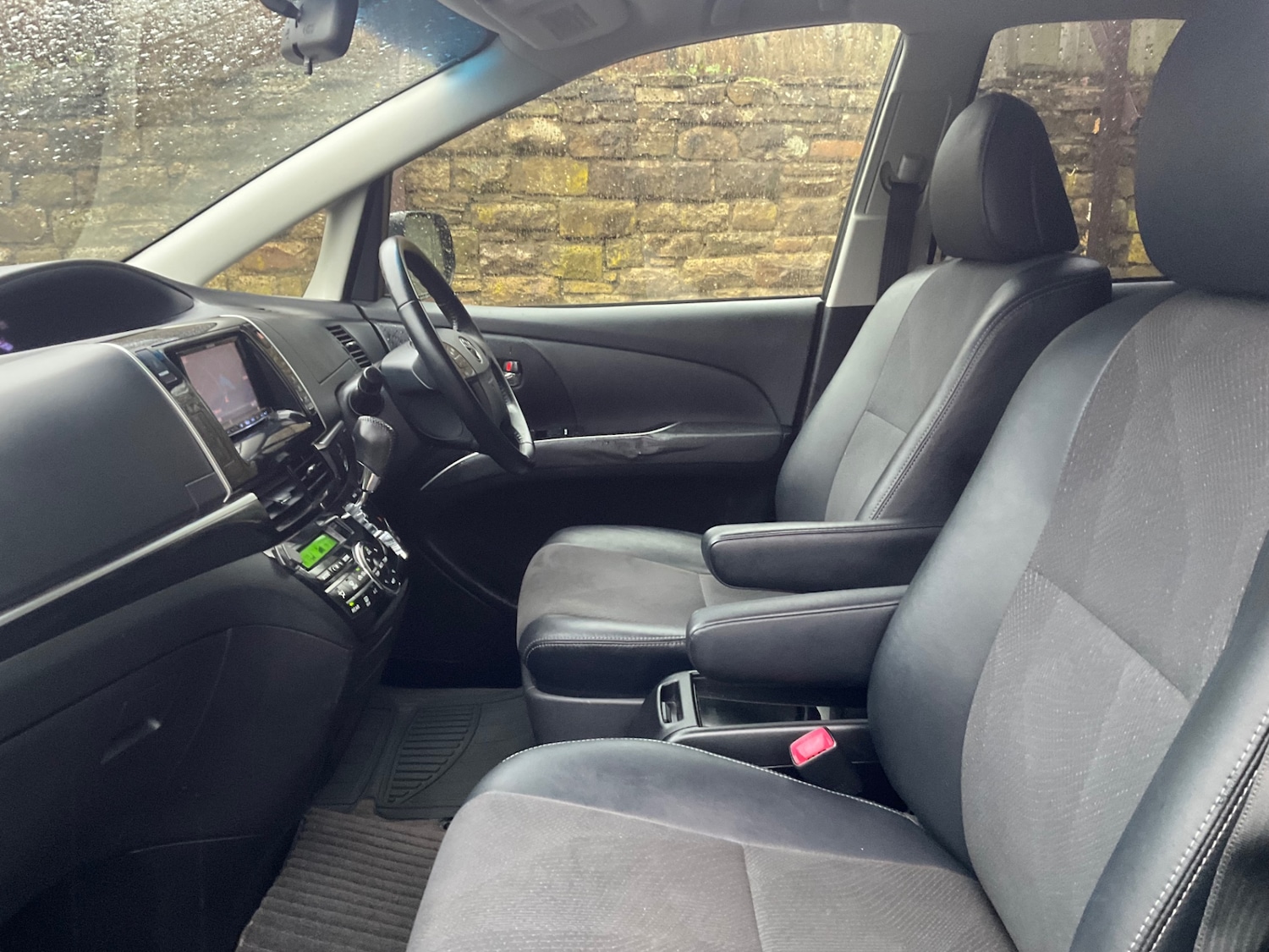 Used Toyota Estima 2014 for sale - 76946753: Photo 18