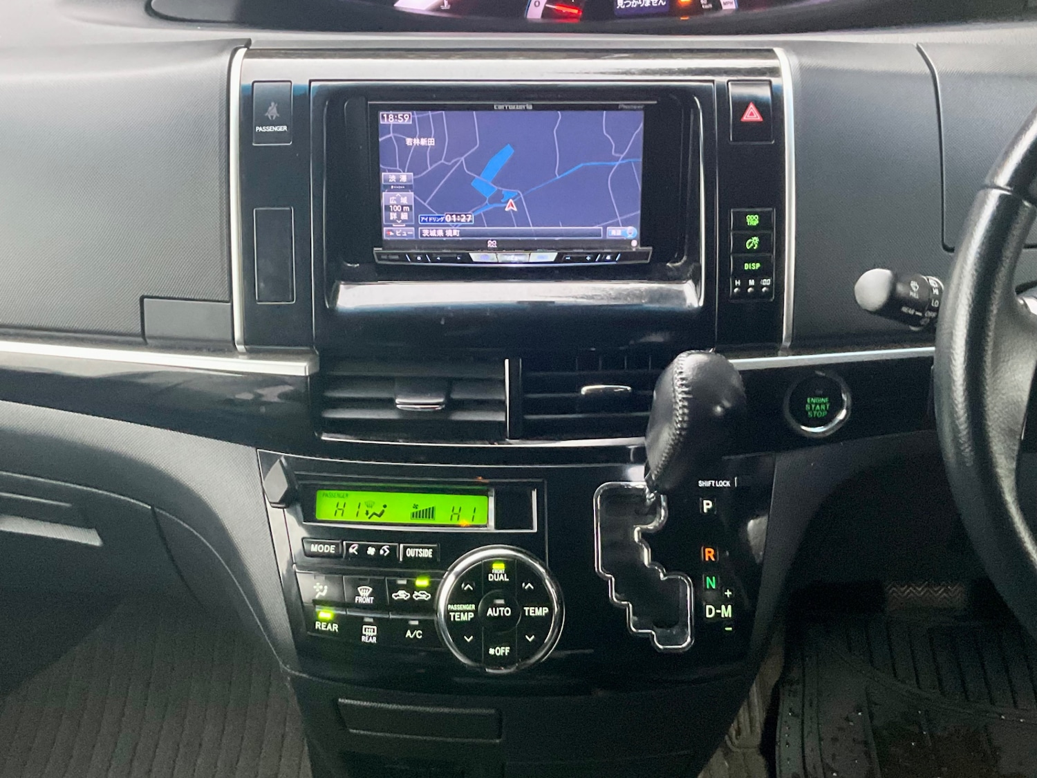 Used Toyota Estima 2014 for sale - 76946753: Photo 32