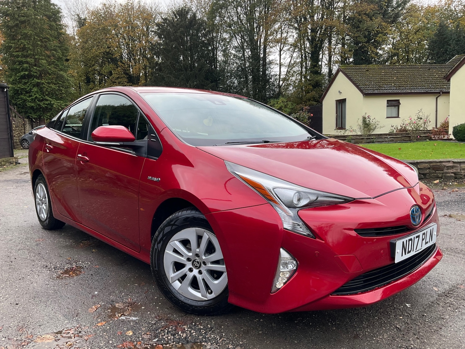 Used Toyota Prius 2017 for sale - 76636836: Photo 3