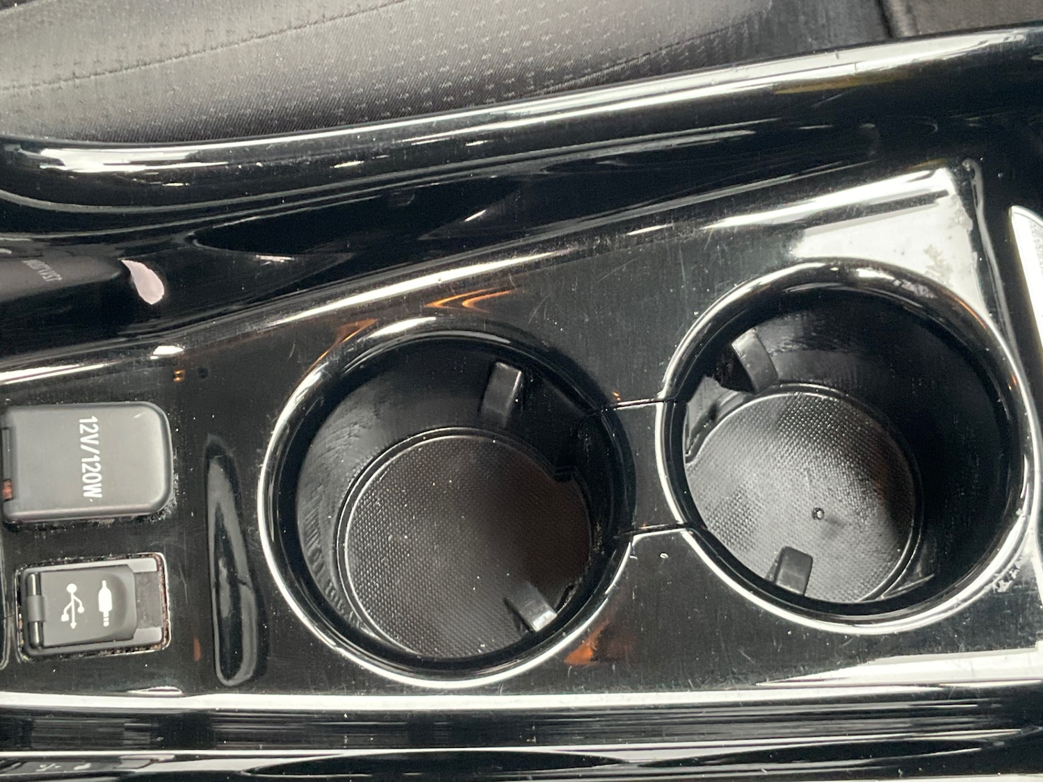 Used Toyota Prius 2017 for sale - 76636836: Photo 34