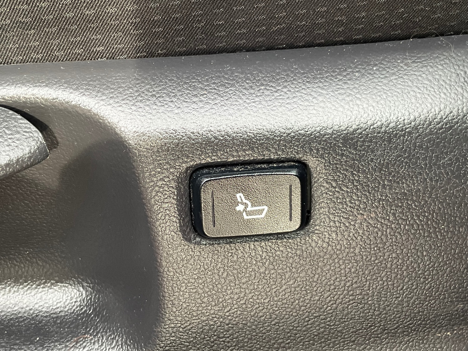 Used Toyota Prius 2017 for sale - 76636836: Photo 35