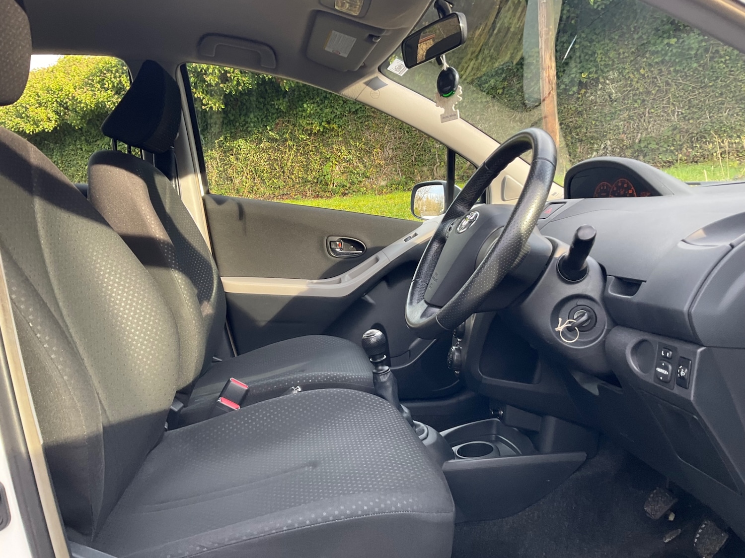 Used Toyota Yaris 2011 for sale - 77262418: Photo 10