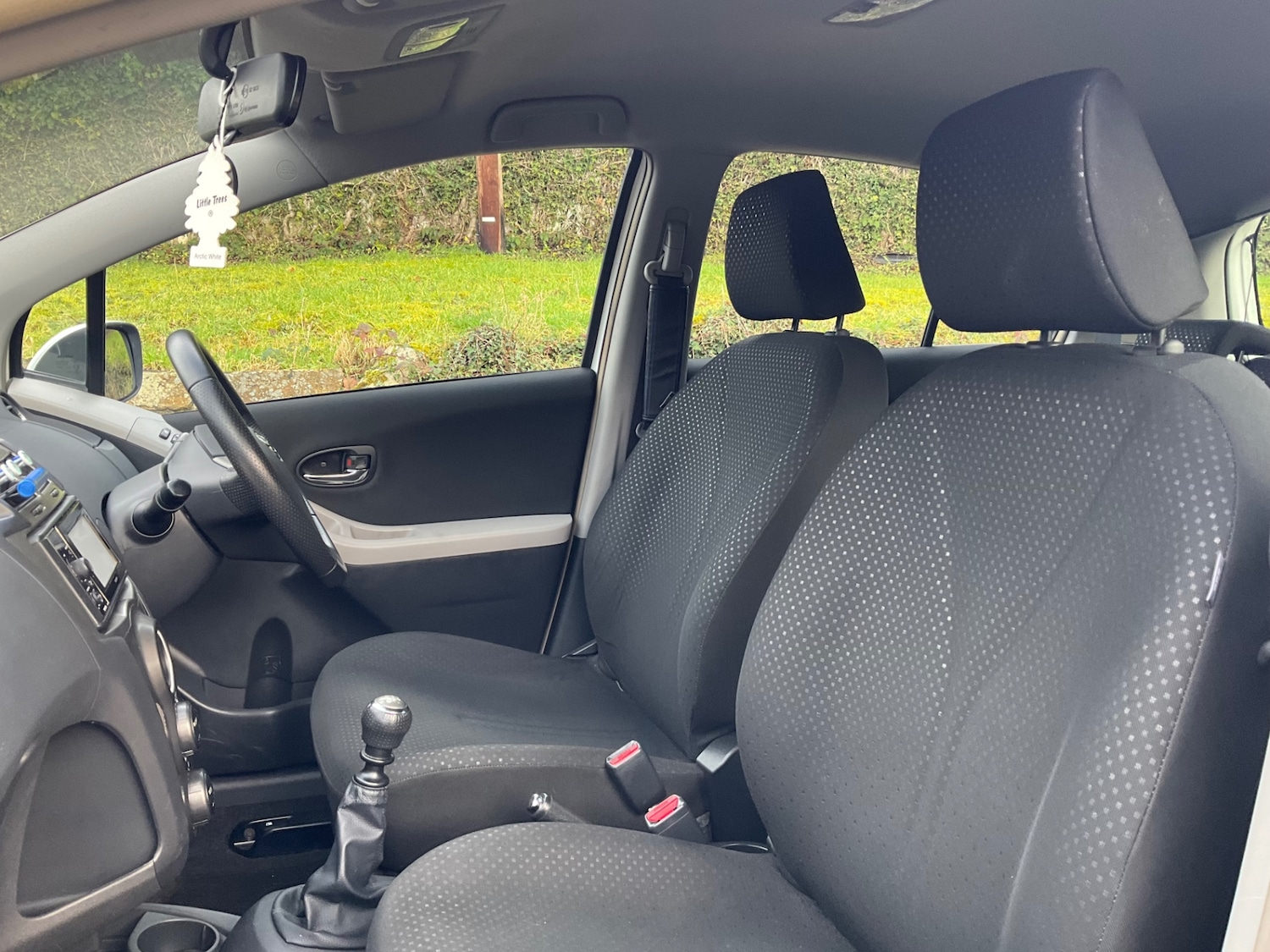 Used Toyota Yaris 2011 for sale - 77262418: Photo 14