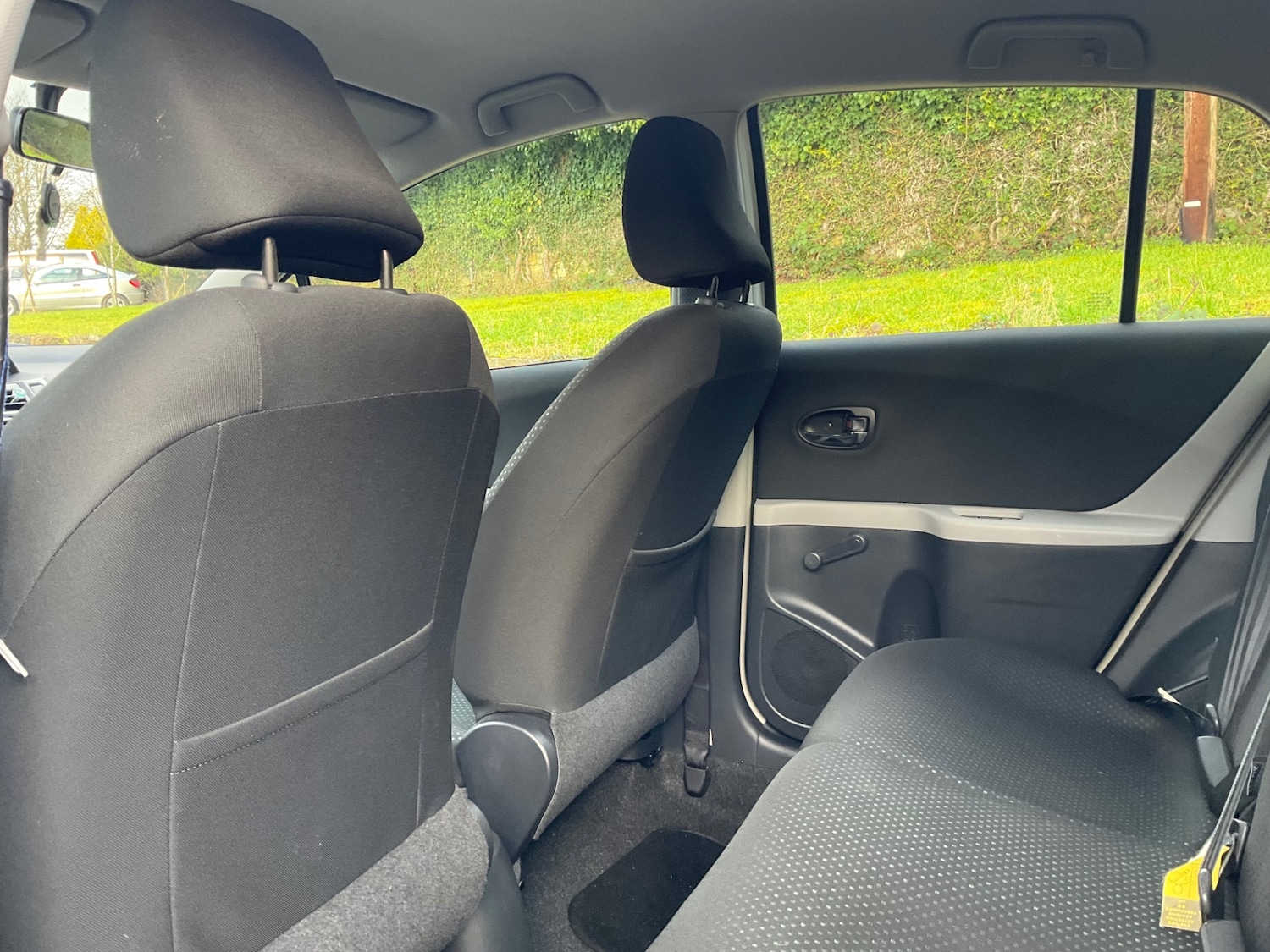 Used Toyota Yaris 2011 for sale - 77262418: Photo 15