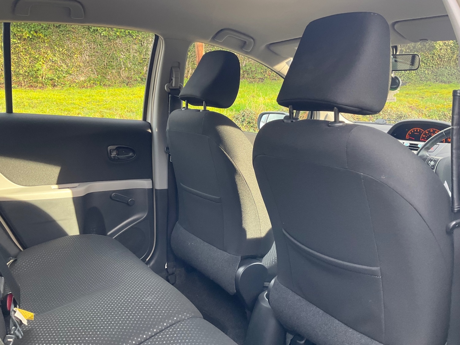 Used Toyota Yaris 2011 for sale - 77262418: Photo 18