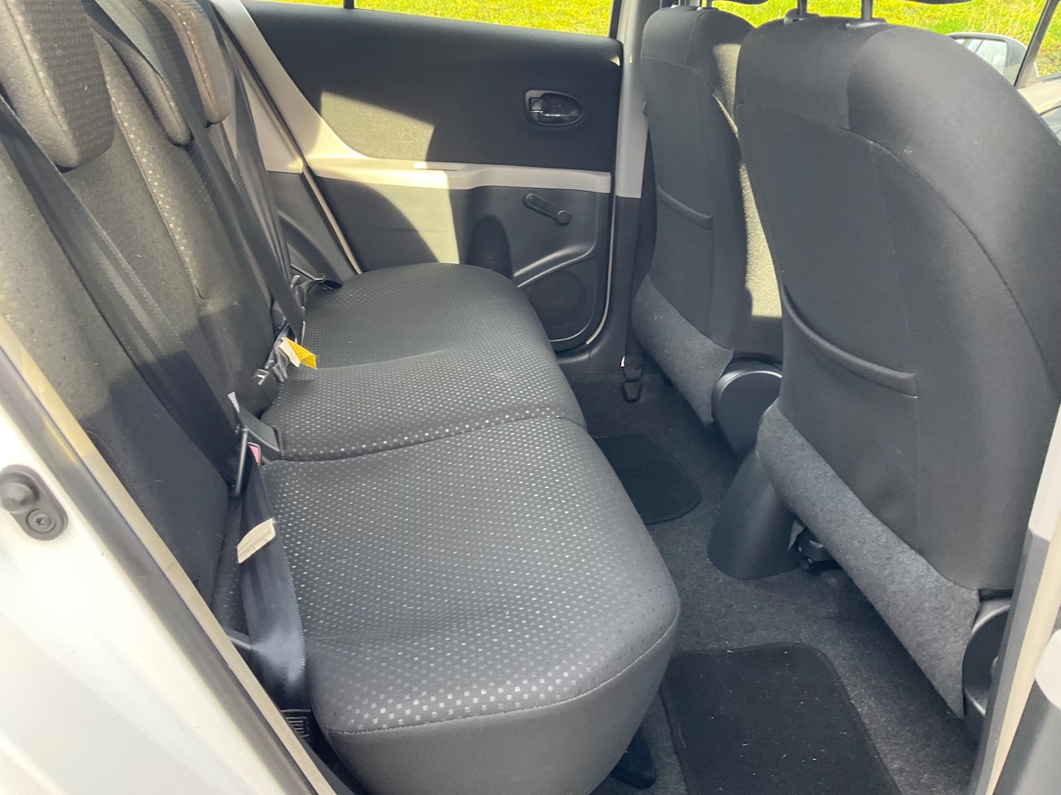 Used Toyota Yaris 2011 for sale - 77262418: Photo 19