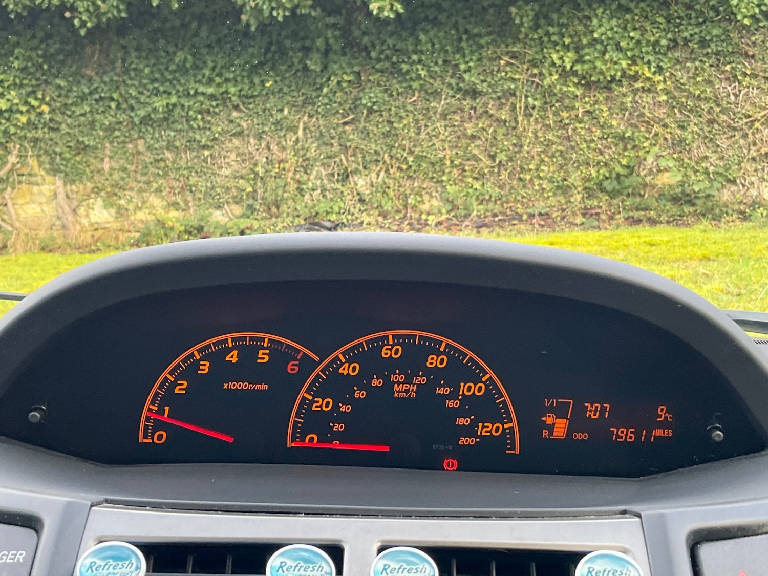 Used Toyota Yaris 2011 for sale - 77262418: Photo 23